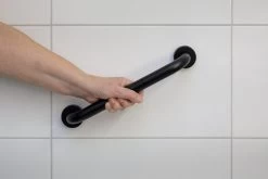 Highport Handgreep Zwart Voor Bad Of Douche - Sterke Metalen Wandgreep -Wandbeugel 30,5 Cm - Zwarte Aluminium Handgreep - Wandgreep Voor Badkamer - Douche - Toilet - Toiletbeugel - Badgreep - Douchegreep - Inclusief Ophangmateriaal -Grohe Winkel 1200x800 32