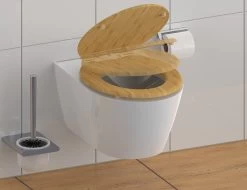 SCHÜTTE WC-Bril 81101 NATURAL BAMBOO - Massief Bamboe - Soft Close - Verchroomde Scharnieren -Grohe Winkel 1200x921 3