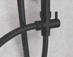 SCHÜTTE Mallorca Douchesysteem - Regendouche - 95 Cm Stang - Wandhouder In Hoogte Verstelbaar - Mat Zwart -Grohe Winkel 1200x931