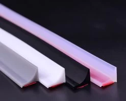 Merkloos Soesa Zelfklevende Waterkering Douche 200cm - Sanitaire Waterstopper - Douchedorpel Zwart, 12 X 20 Mm, 200 Cm -Grohe Winkel 1200x966